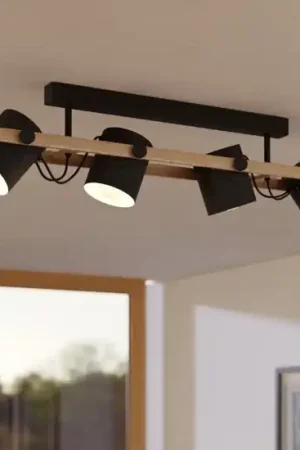 Miglior Prezzo Plafoniera da soffitto in legno con faretti neri orientabili eglo hornwood