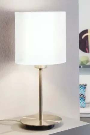 Subito Disponibile Abat-jour lampada da comodino paralume tessuto bianco eglo pasteri