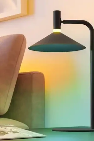 Compra Adesso Lampada da tavolo esglo conomavilla-z nera led rgb 2700k a 6500k controllo remoto app