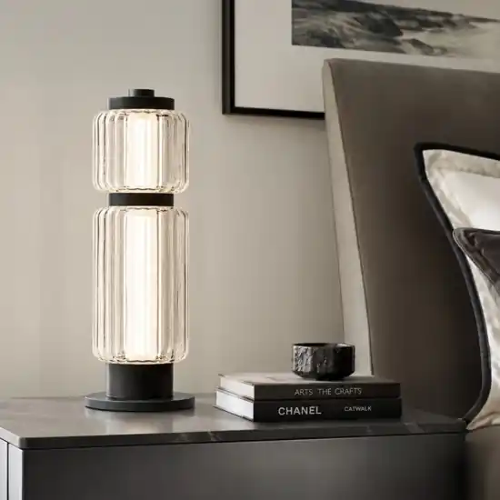 Non Perdere Abat-jour lampada da comodino nera tubolare vetro trasparente per camera da letto moderna