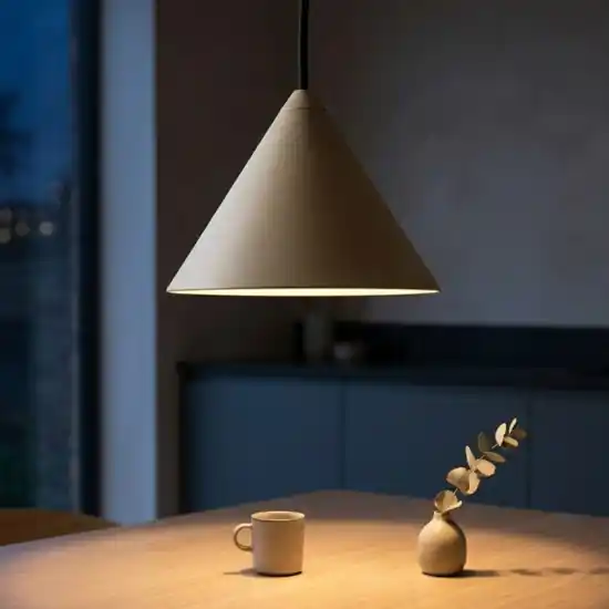 Scelto Dai Clienti Lampada a sospensione cono sabbia per tavolo vivida luminelle