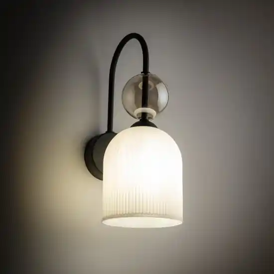 applique da parete curvo con vetro bianco sfera ambra Acquista Ora
