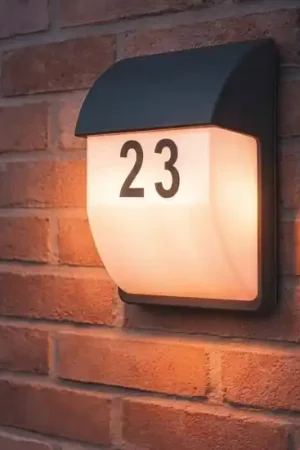 Applique con numero civico da esterno con sensore crepuscolare Offerta Lampo
