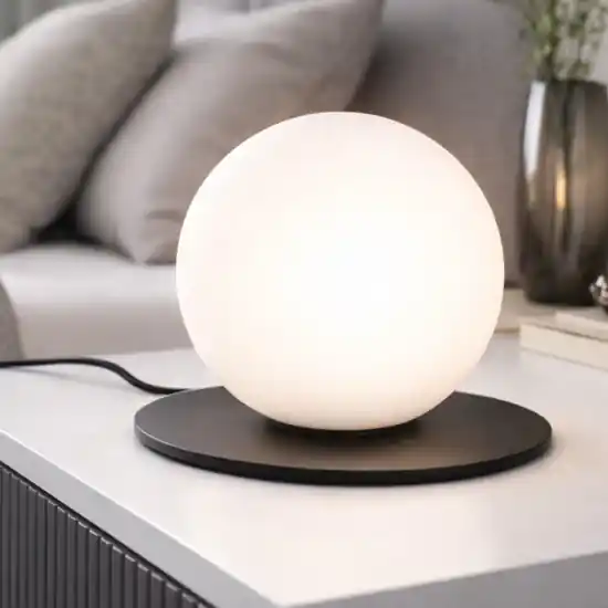 Abatjour da comodino snail ondaluce nera sfera vetro bianco Occasione Imperdibile