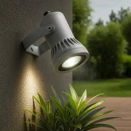 Non Perdere Faretto grigio da giardino orientabile moderno 6w 4000k ip65