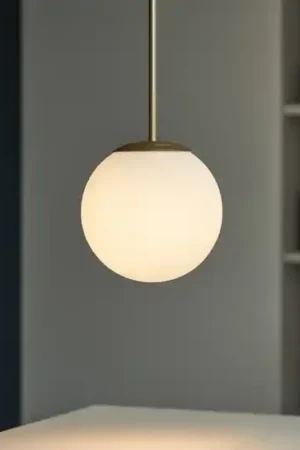 Ultima Occasione Maytoni basic form lampada per bagno a sospensione sfera vetro bianco