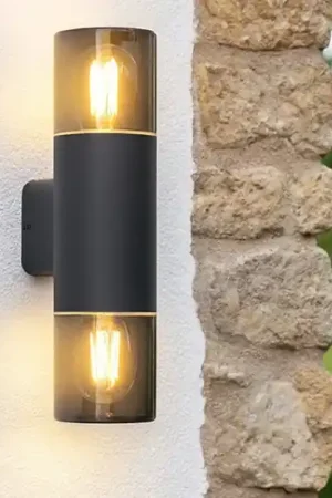 Applique da esterno a due luci nera moderna ip44 Bestseller