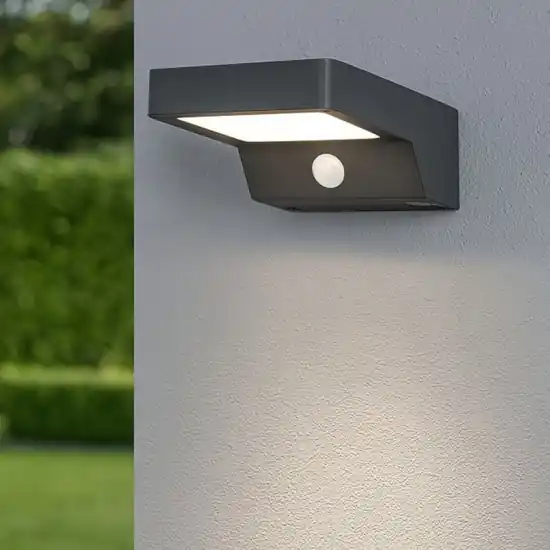 Applique a luce solare da esterno con sensore movimento 5w 3000k Ultime Pezzi