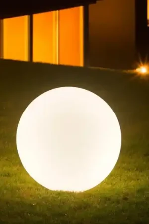Acquista Ora Sole pt1 ideal lux lampada da terra per esterno giardino sfera bianca 40cm