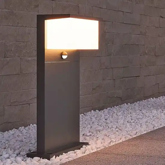 Lampioncino da giardino moderno antracite 13w 3000k con sensore di movimento Ultime Pezzi