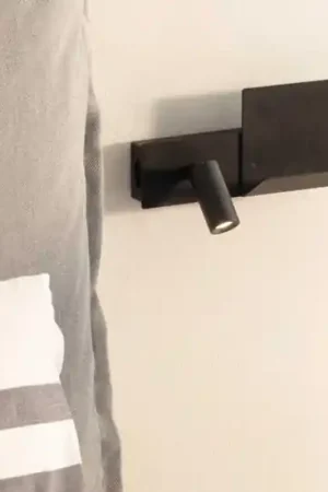 Applique per camera da letto komodo-1 ap ideal lux nera usb led orientabile Saldi