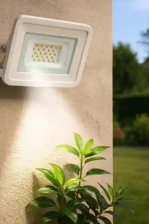 Faro proiettore per esterno ip65 20w 3000k orientabile Promo Stagionale