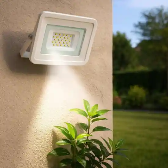 Faro proiettore per esterno ip65 20w 3000k orientabile Promo Stagionale