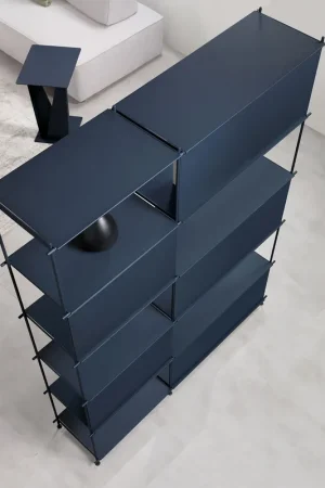 Libreria componibile moderna in acciaio con varie scaffalature a vista Spedito Oggi