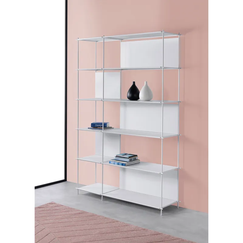 Libreria componibile in acciaio moderna con varie scaffalature a vista Bestseller