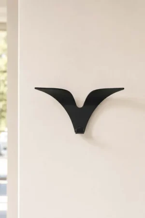 Appendiabiti da parete in acciaio sabbiato di design a forma di ali con 3 ganci Di Tendenza