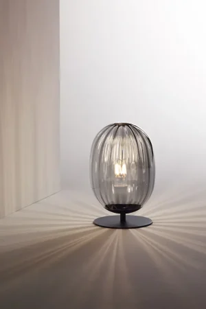 Abat jour da comodino con struttura in metallo e diffusore in vetro soffiato - 40W - IP20 Pagamento Sicuro