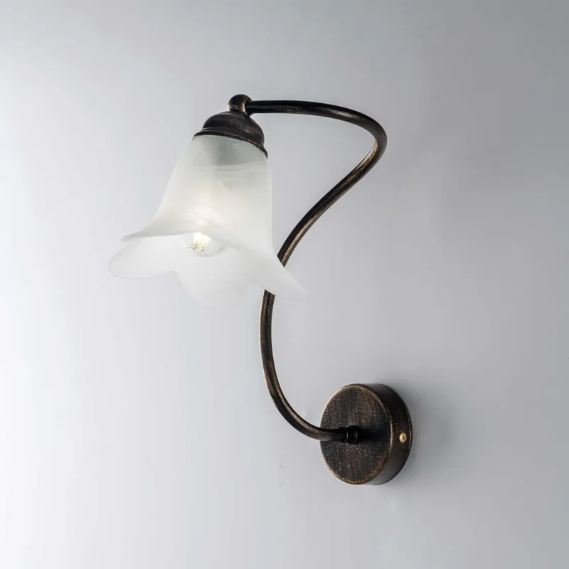 Ultime Pezzi Illuminazione a parete dalle linee classiche diffusori in vetro - 40W - IP20