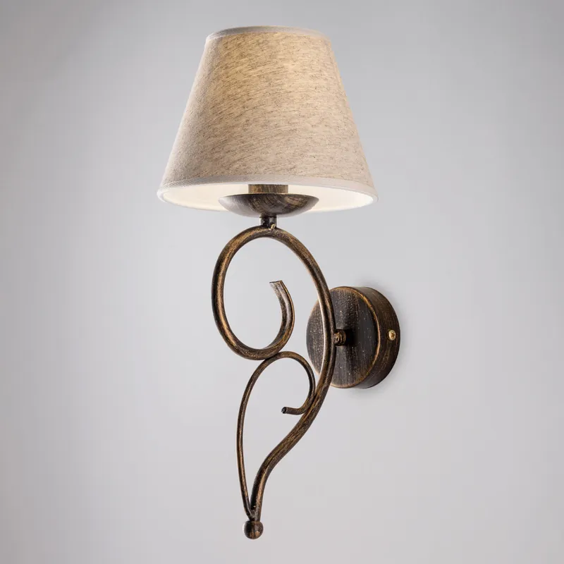 Consegna Rapida Applique lampada da parete dalle linee classiche con paralumi in tessuto - 40W - IP20