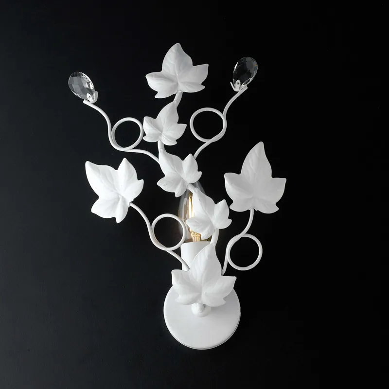 A Buon Prezzo Applique lampada da parete con struttura in metallo dalle linee classiche - 40W - IP20