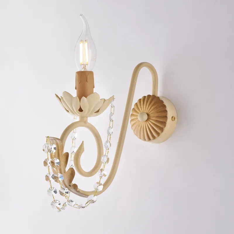 Applique lampada da parete in metallo con strass dalle linee classiche - 40W - IP20 Ordina Subito