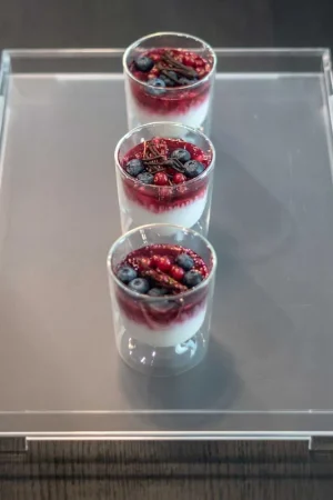 Vassoio medio dal design minimale con bordi rialzati in materiale plastico Prezzo Conveniente