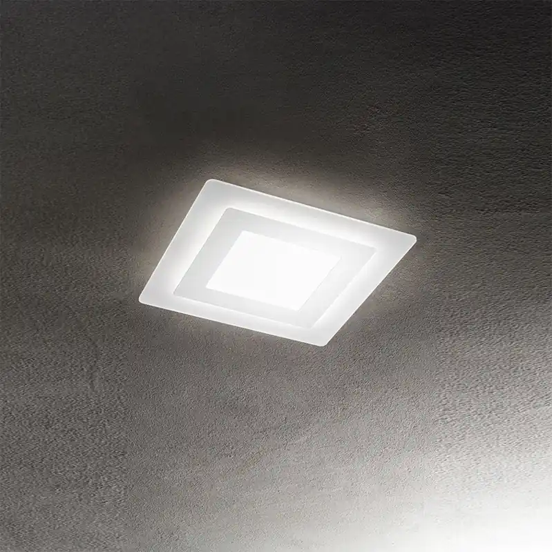 Plafoniera grande moderna con diffusore quadrato a led e struttura in alluminio - 45W - Lumen 2450 - 3000k-4000k-6000k - IP20 Acquista Ora