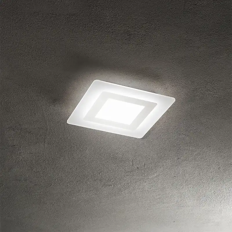 Ordina Subito Plafoniera piccola moderna con diffusore quadrato a led e struttura in alluminio - 30W - Lumen 1660 - 3000k-4000k-6000k - IP20