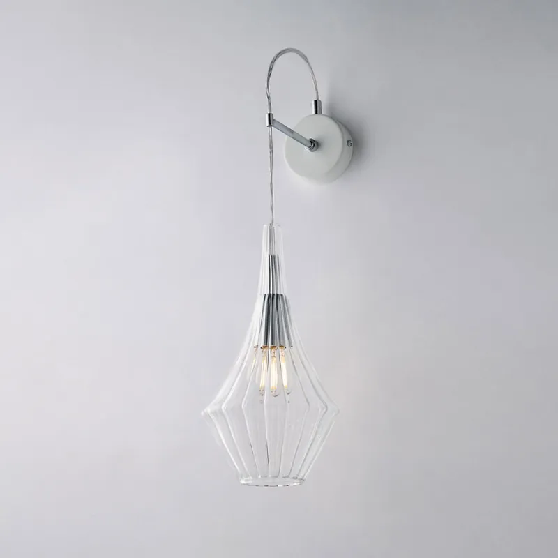 Popolare Lampada da parete con singolo diffusore in vetro dal design moderno ed elegante - 42W - IP20