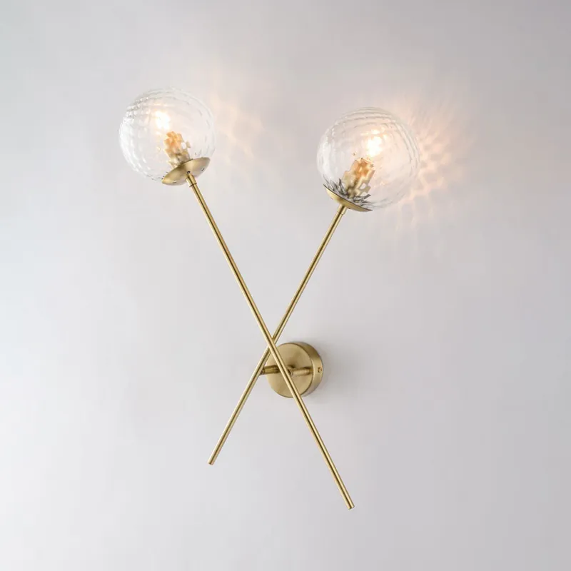 Applique da parete in metallo con 2 diffusori dal design moderno ed elegante - 42W - IP20 Ordina Subito