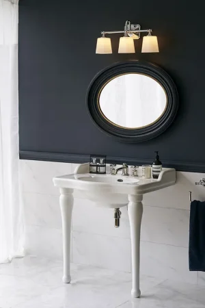 Vendita Finale Lampada da parete per bagno con 3 diffusori in vetro con lampadina LED G9 - 3W - IP44