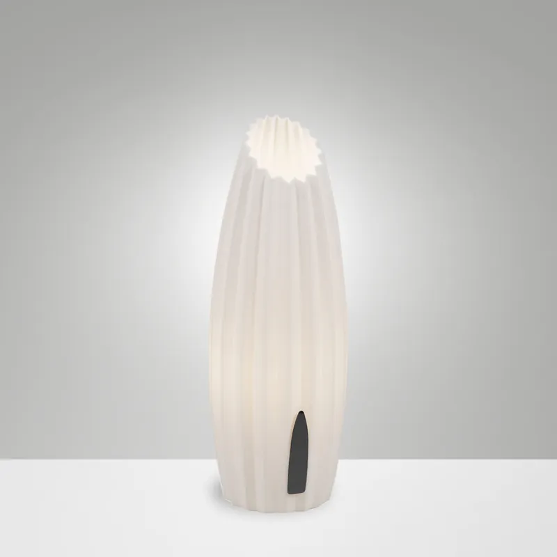 A Buon Prezzo Abatjour moderna con struttura in metallo e diffusore in PVC vegetale - 10W - IP20