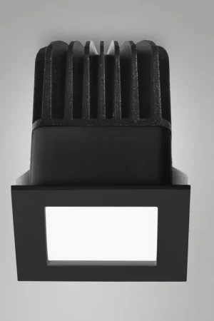A Buon Prezzo Faretto a led da incasso quadrato in alluminio dal design moderno - 12W - Lumen 1150 - 3000k Luce Calda - IP44