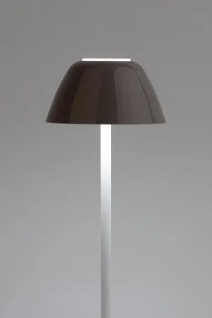 Compra Adesso Lampada da tavolo con struttura in metallo bianca e diffusore in PVC - 3W - Lumen 200 - 3000k Luce Calda - IP55