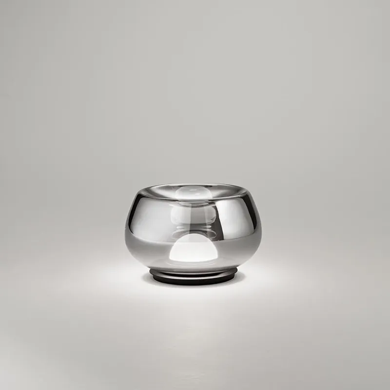 Nuovo Arrivo Lampada da tavolo a led con struttura in metallo e diffusore in vetro - 12W - Lumen 960 - 3000k Luce Calda - IP20