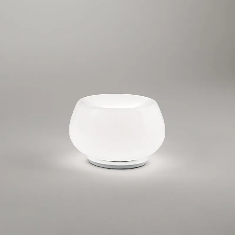 Lampada da tavolo a led con struttura in metallo e diffusore in vetro - 12W - Lumen 960 - 3000k Luce Calda - IP20 Occasione Imperdibile