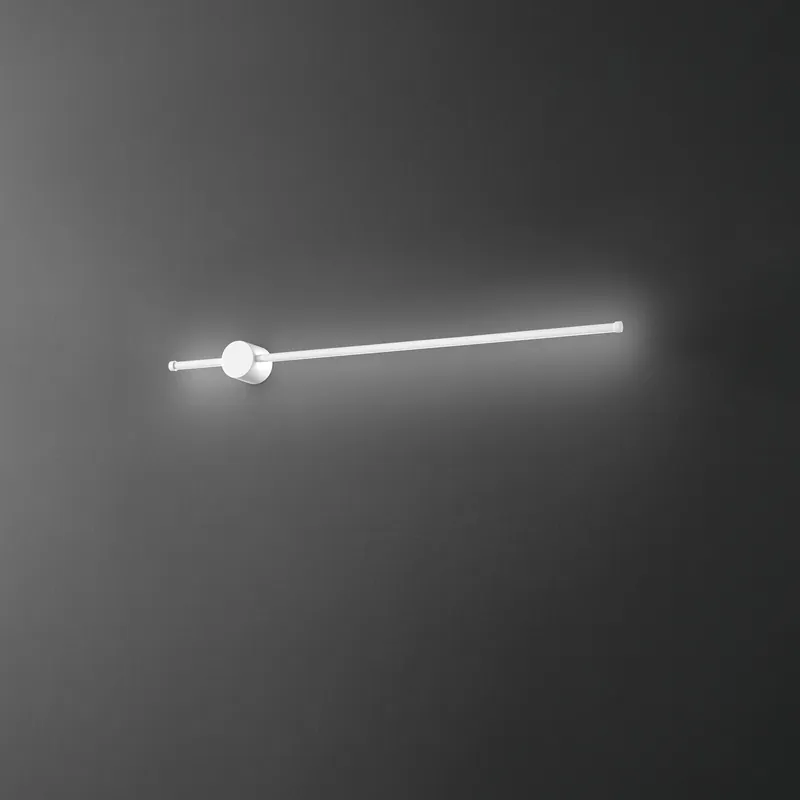 Applique a led grande lineare con struttura in metallo e diffusore in acrilico - 20W - Lumen 2050 - 3000k Luce Calda - IP54 Promo Stagionale