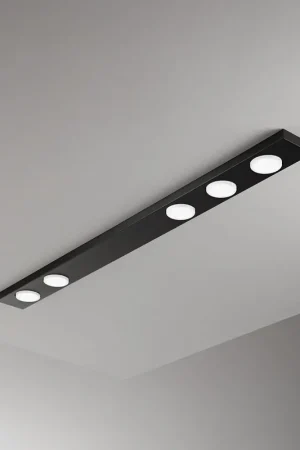 Acquista Ora Plafoniera grande con struttura in metallo dal design minimal - 15W - IP20