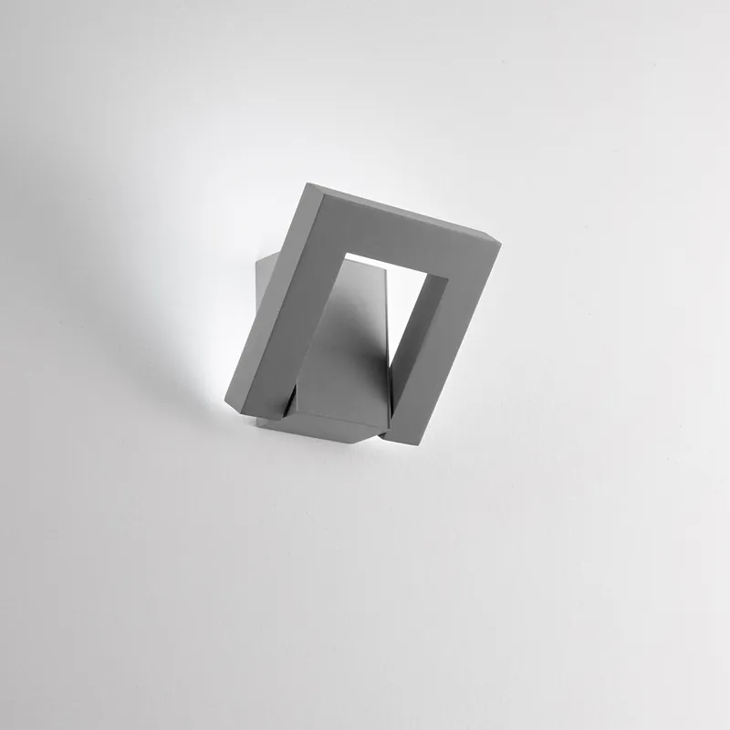 Applique da esterno a led con struttura in metallo e diffusore in acrilico - 12W - Lumen 960 - 3000k-4000k - IP54 Occasione Imperdibile