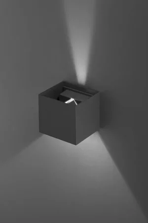 Applique a led da esterno con struttura a cubo in metallo e diffusore regolabile - 12W - Lumen 960 - 3000k Luce Calda - IP54 Subito Disponibile
