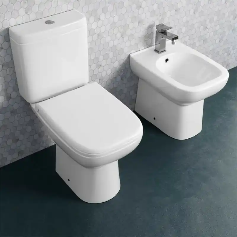 Sanitari monoblocco filomuro con scarico a terra e copriwc Rak Origin Prezzo Di Fabbrica