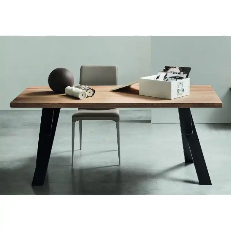 Quantità Limitata Maronese Acf Tavolo fisso CLUB con struttura in metallo e piano in legno da L.180 cm