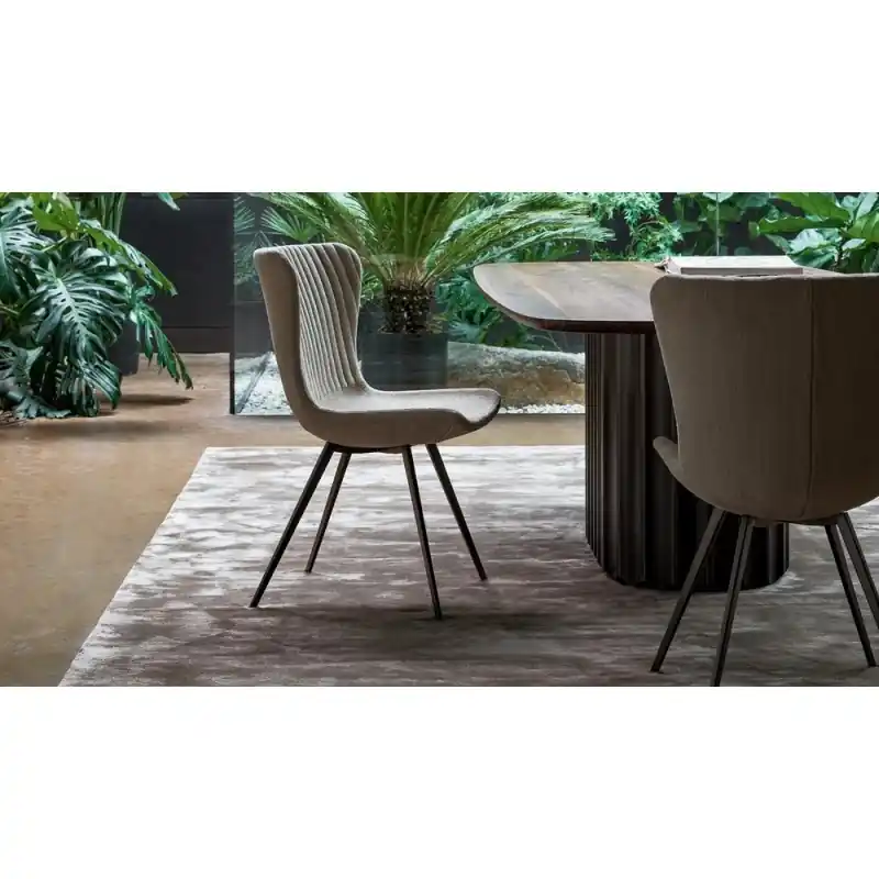 Professionale Bonaldo Sedia Colibrì Chair con gambe in metallo e seduta a scelta