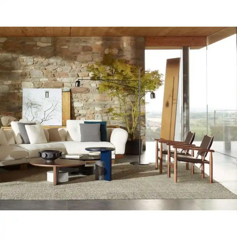 Cassina Poltroncina Doron Hotel con struttura in legno e seduta a scelta Professionale