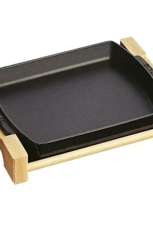 Occasione Imperdibile Staub Piastra Liscia in Ghisa con supporto in legno 33x22 cm