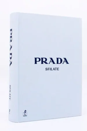 Ultime Pezzi Ippocampo Edizioni Libro Prada Sfilate