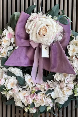 Fiori Di Lena Ghirlanda Maxi con Rose Ortensie Eucalipto e Fiocco D45 cm A Buon Prezzo