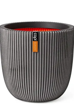 Capi Europe Vaso Planter Ball Groove Antracite H43 D41 cm in PE riciclato Saldi
