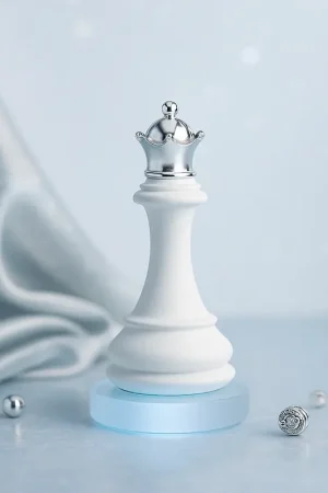 Prezzo Scontato Mia Design Regina Scacchi H32 cm in Resina Bianco e Argento