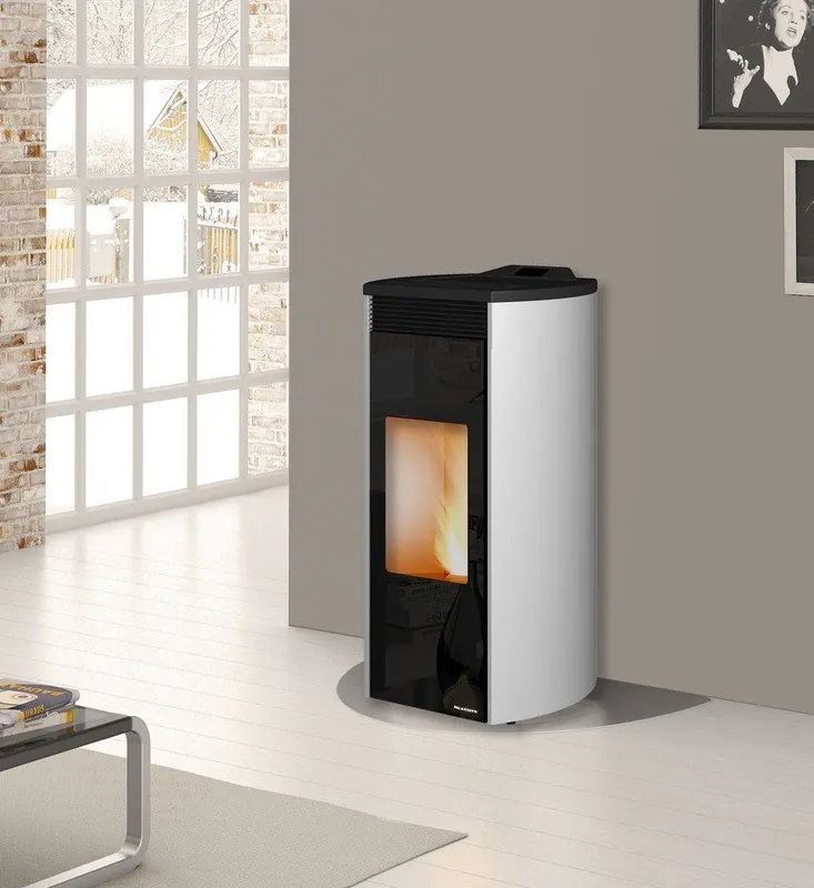 Palazzetti Giorgia 12 Ecofire Stufa A Pellet Ad Aria 12kw Con Top In Ghisa E Rivestimento Stondato In Acciaio Bianco Nuovo Arrivo